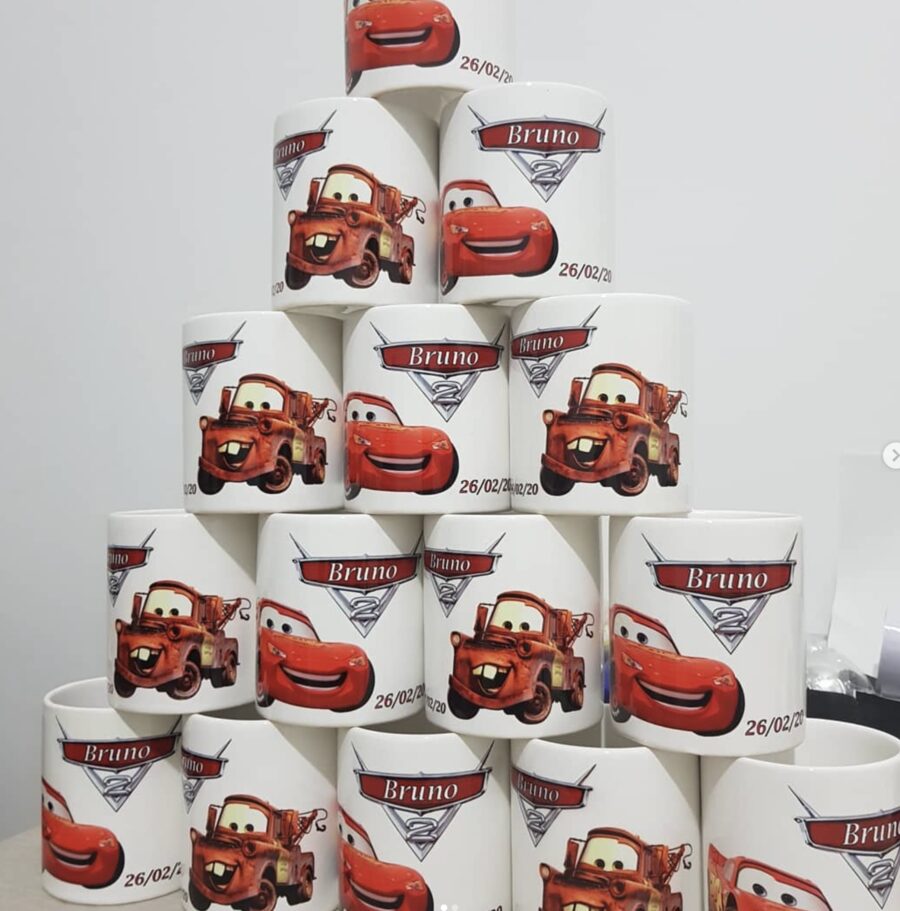 Tazas sublimadas con personaje y nombre para cumpleaños